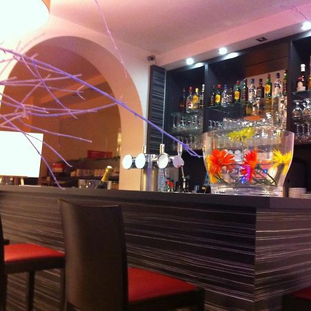 Albert Premier Hotel Bagnoles-de-l'Orne 외부 사진