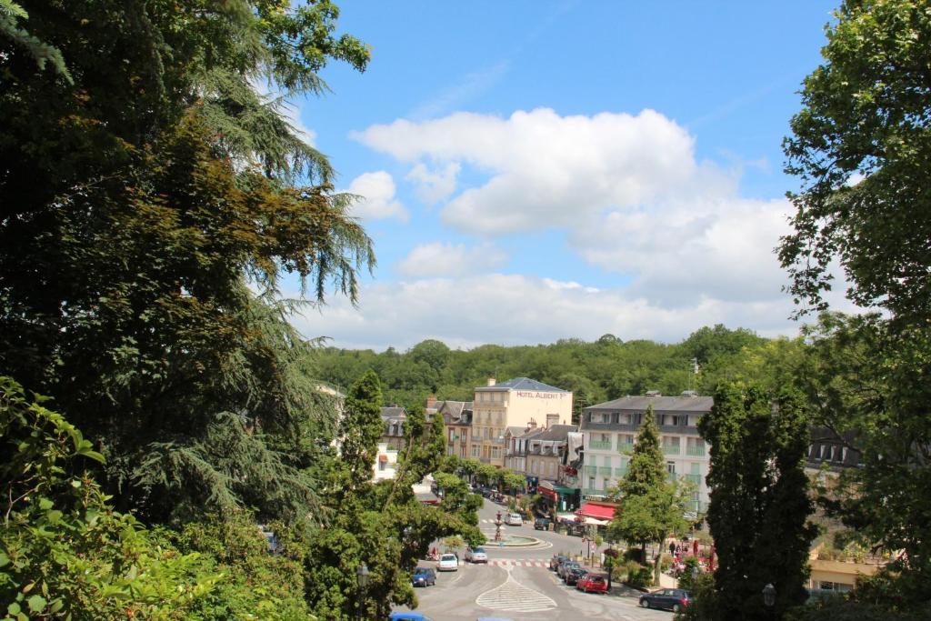 Albert Premier Hotel Bagnoles-de-l'Orne 외부 사진