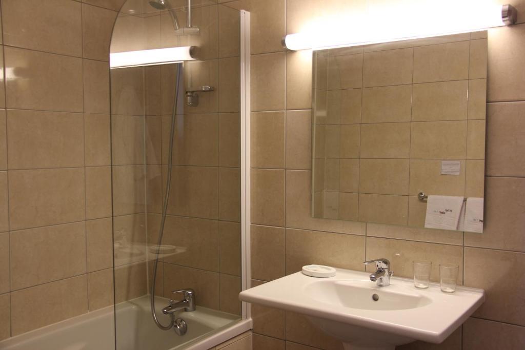 Albert Premier Hotel Bagnoles-de-l'Orne 외부 사진