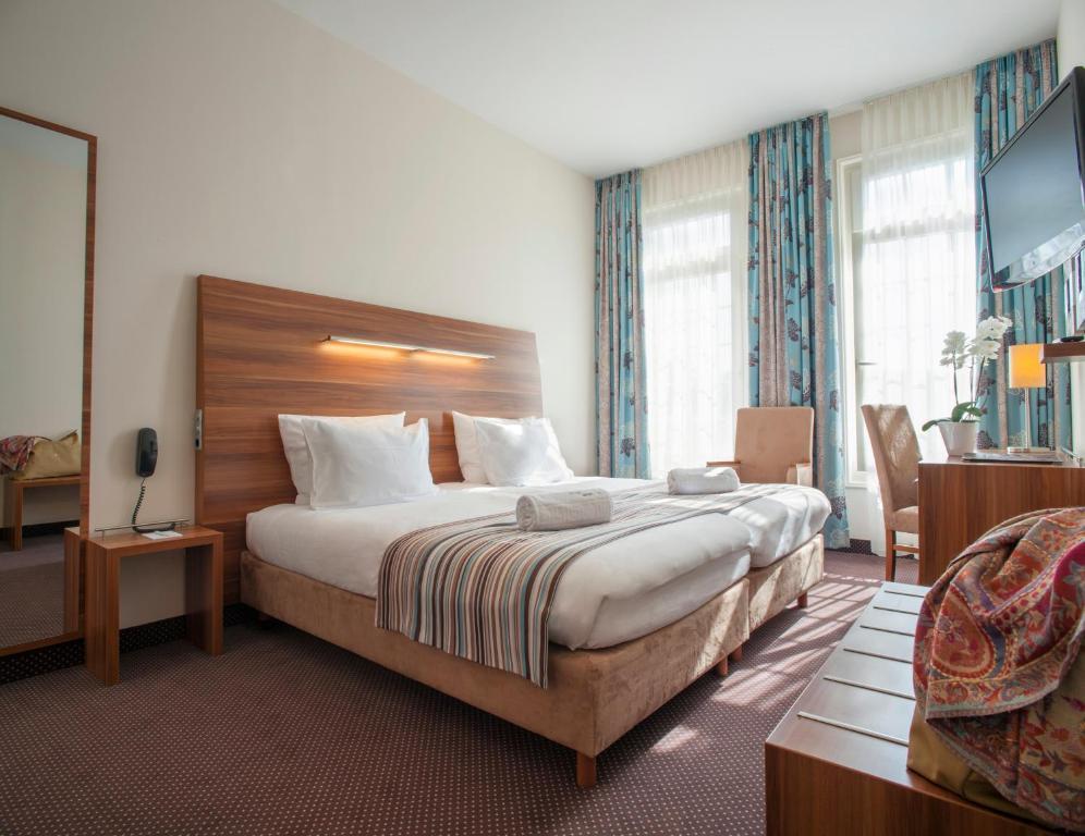 Albert Premier Hotel Bagnoles-de-l'Orne 객실 사진